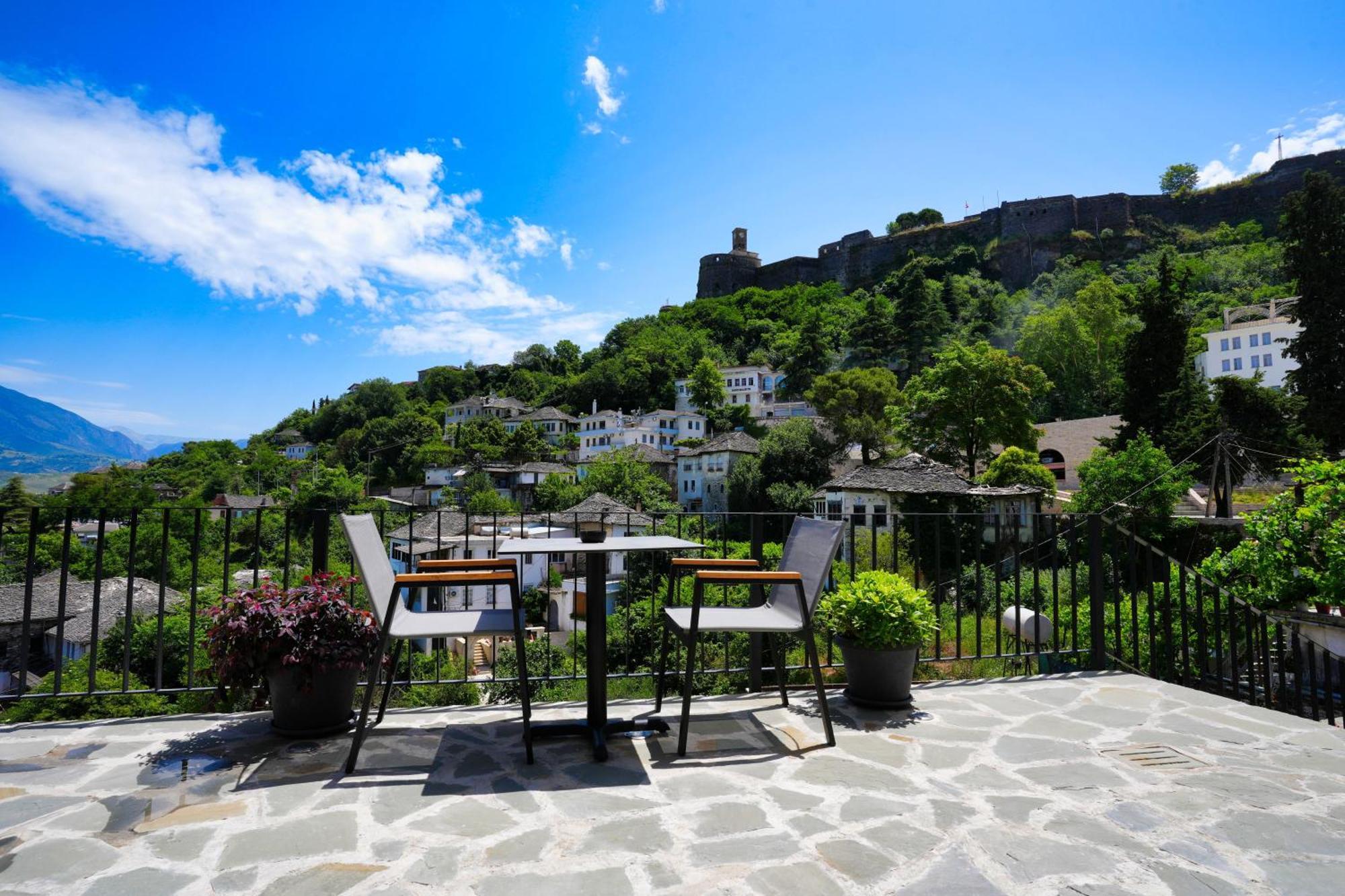 Castlefront Villa Gjirokastra Kültér fotó